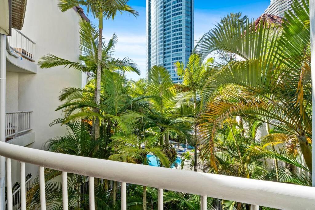 Coco Bella Dream In Surfers Paradise โกลด์โคสต์ ภายนอก รูปภาพ