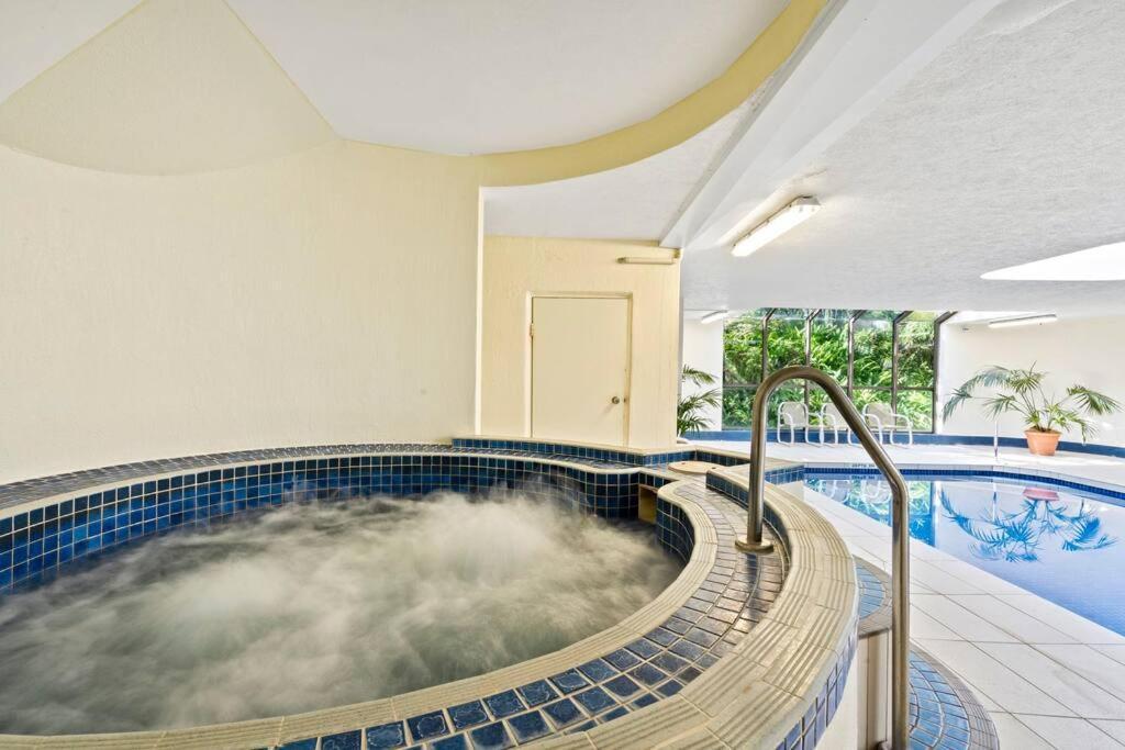 Coco Bella Dream In Surfers Paradise โกลด์โคสต์ ภายนอก รูปภาพ
